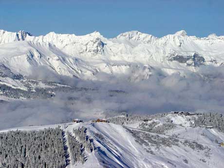 Le Ski à  Megève dans un paysage magnifique, face au Mont-Blanc.